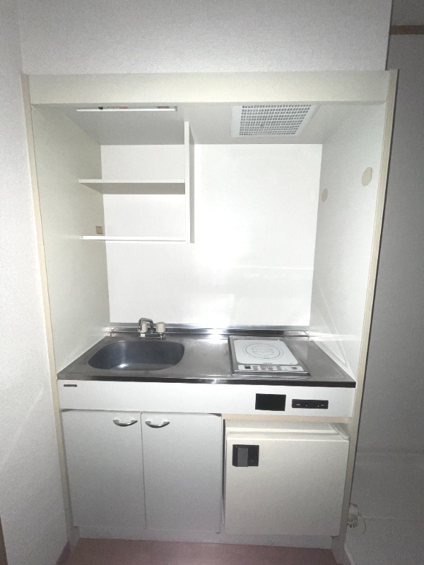 ��ʌ��������܎s��΋���q�P���ڂ̃A�p�[�g�̃L�b�`��