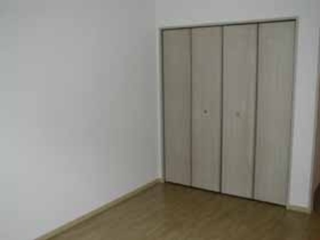 ��ʌ��k�����S�ɓޒ��厚��j�̃A�p�[�g�̋��ԁE���r���O