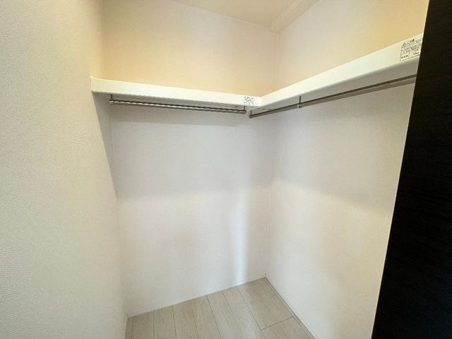 ��ʌ�����s�厚������̃}���V�����̎��[