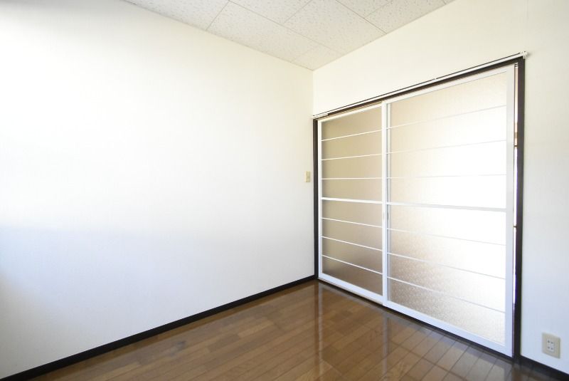 ��ʌ��������܎s��΋戤�����̃A�p�[�g�̂��̑������E�X�y�[�X