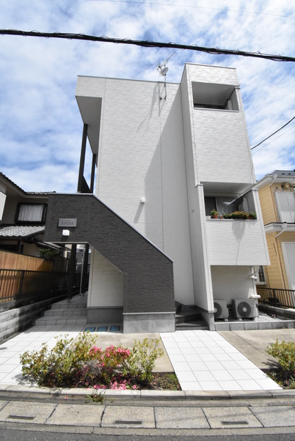 ��ʌ��������܎s����{�O��1567-14�̃A�p�[�g�̌����O��