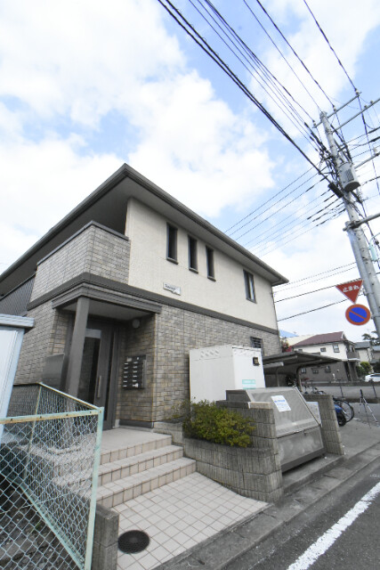 ��ʌ��������܎s�����擌��{�P����12-20�̃A�p�[�g�̌����O��