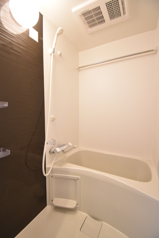 ��ʌ�����s�厚���̃A�p�[�g�̃o�X