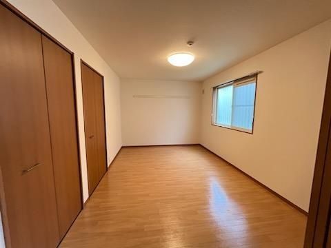 ��ʌ��z�J�s�V�z�J�Q���ڂ̃A�p�[�g�̂��̑������E�X�y�[�X