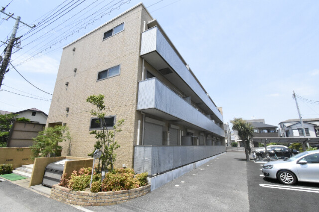 ��ʌ��������܎s�k�擌�听���Q����143-1�̃}���V�����̌����O��