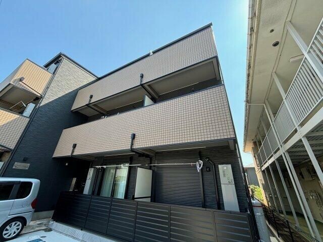 ��ʌ��������܎s��{����ؒ��S����735-4�̃A�p�[�g�̌����O��