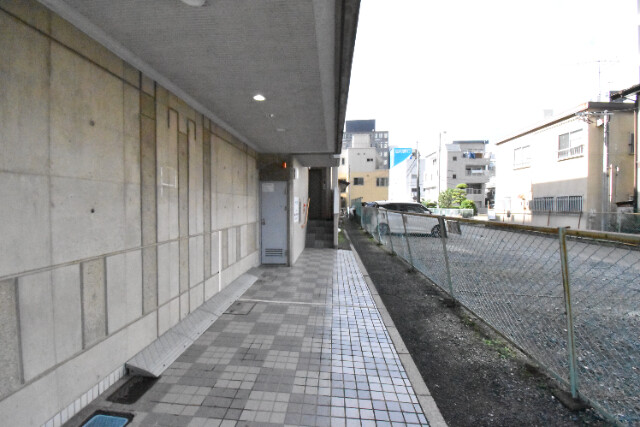 ��ʌ��������܎s��{�扺���Q���ڂ̃}���V�����̃G���g�����X