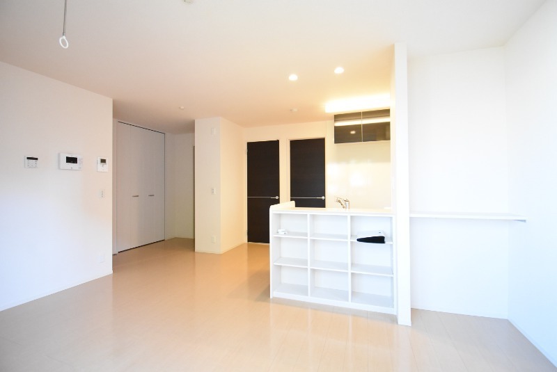 ��ʌ��������܎s����厚���V�n�̃A�p�[�g�̋��ԁE���r���O