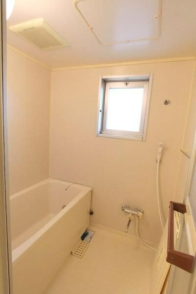 ��ʌ��������܎s���撆���P���ڂ̃}���V�����̃o�X