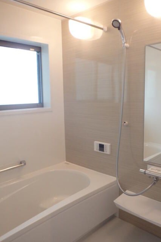 ��ʌ��������܎s�Y�a��̉ƂV���ڂ̈�ˌ��Ẵo�X