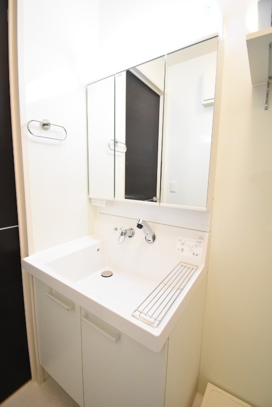 ��ʌ��������܎s����厚���V�n�̃A�p�[�g�̐��ʏ�