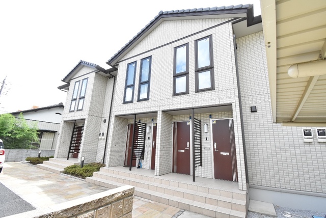 ��ʌ��������܎s�k��{�����R����435-1�̃A�p�[�g�̌����O��