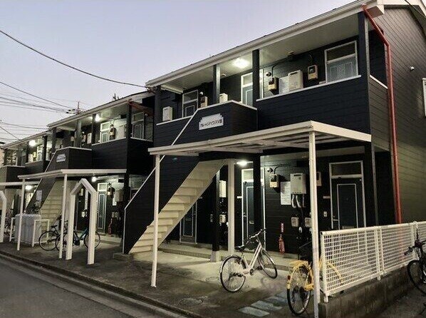 ��ʌ��������܎s����厚��v�ۗ̉Ƃ̃A�p�[�g�̌����O��