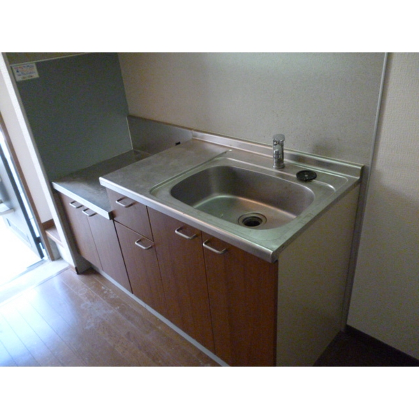 ��ʌ��z�J�s�����c���̃A�p�[�g�̃L�b�`��