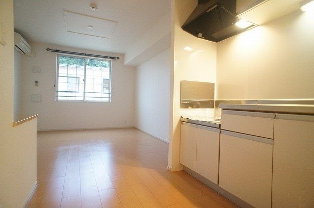 ��ʌ��������܎s�΋�厚���̃A�p�[�g�̃L�b�`��