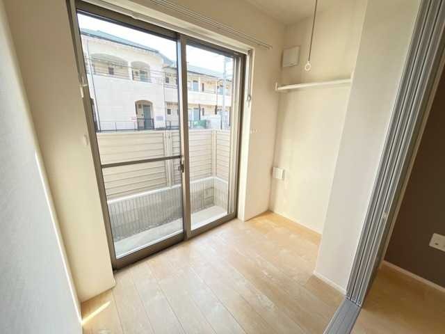 ��ʌ�����s�厚���s�̃A�p�[�g�̃o���R�j�[