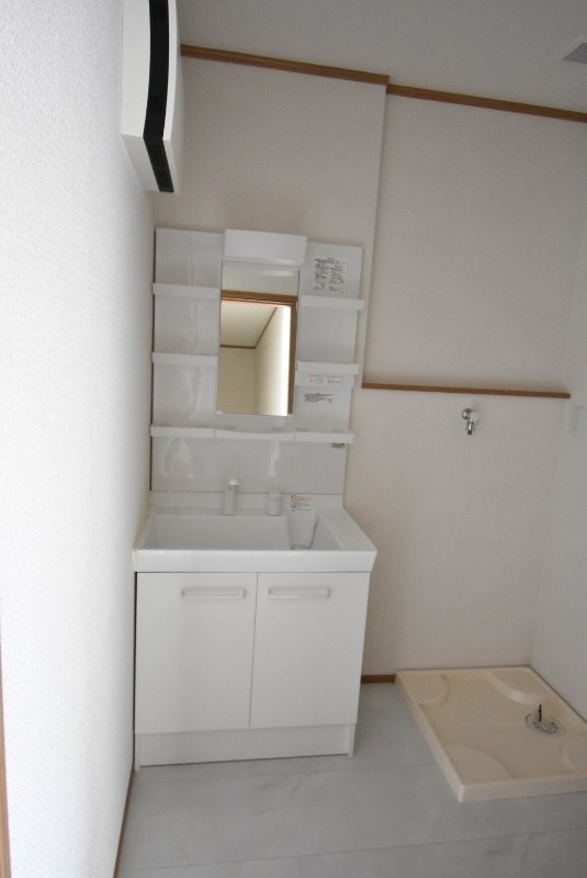 ��ʌ��������܎s��{��O���Q���ڂ̃A�p�[�g�̐��ʏ�