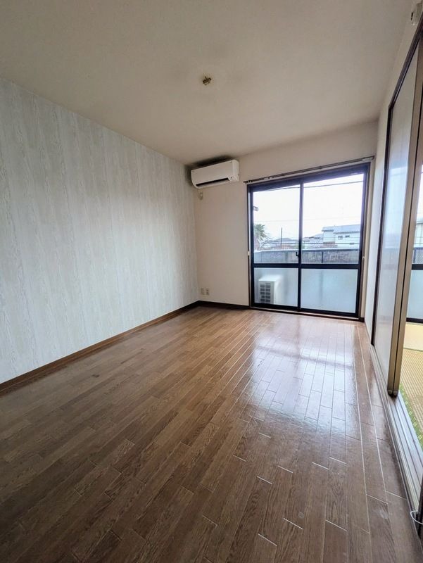 ��ʌ��������܎s����厚���V�n�̃A�p�[�g�̋��ԁE���r���O