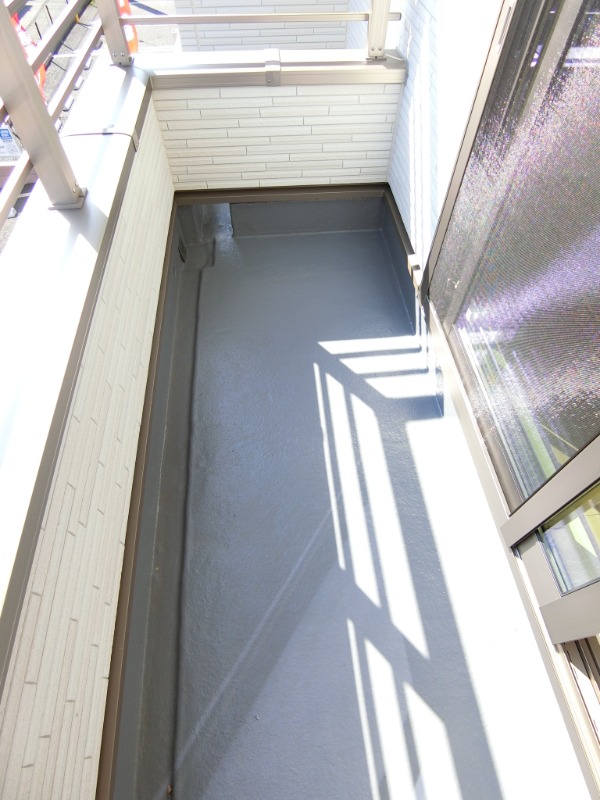 ��ʌ��������܎s��΋撇���Q���ڂ̃A�p�[�g�̃o���R�j�[