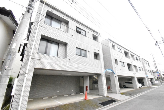 ��ʌ��������܎s��{�捂�@���P���ڂ̃}���V�����̌����O��