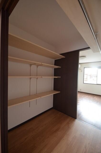 ��ʌ��@�c�s���V�h�Q���ڂ̃A�p�[�g�̎��[