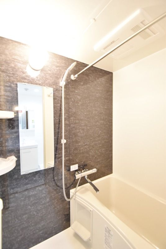 ��ʌ��������܎s��{��k�ܒ��Q���ڂ̃A�p�[�g�̃o�X