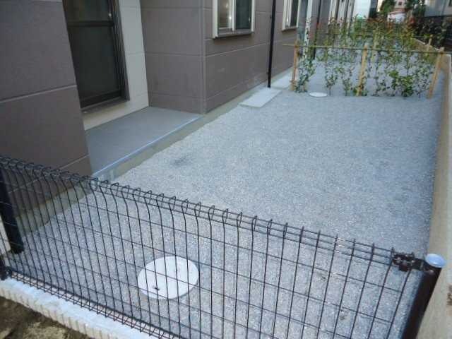 ��ʌ��������܎s������厚����̃A�p�[�g�̃o���R�j�[