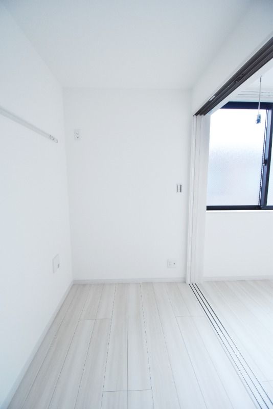 ��ʌ��������܎s��{��k�ܒ��Q���ڂ̃A�p�[�g�̂��̑������E�X�y�[�X