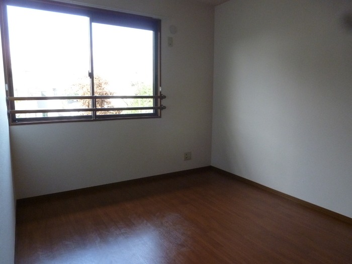 ��ʌ�����s�˒˂R���ڂ̃A�p�[�g�̂��̑������E�X�y�[�X