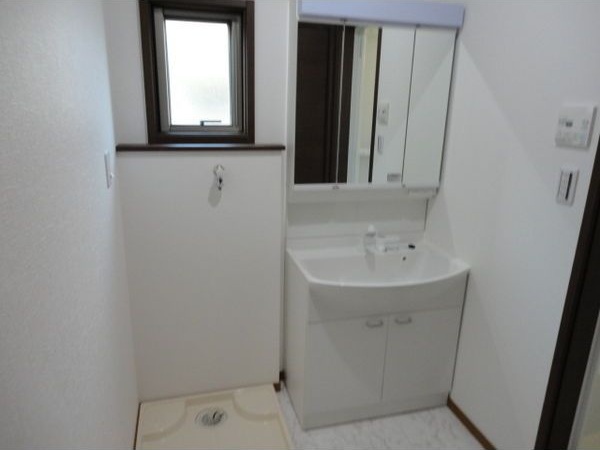 ��ʌ�����s�˒ˋ����̃A�p�[�g�̐��ʏ�