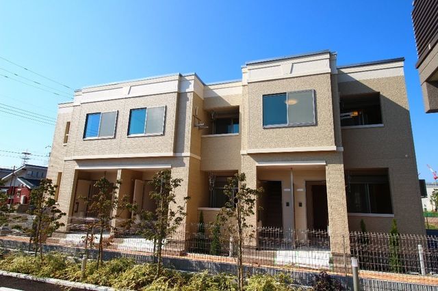 ��ʌ��z�J�s���C�N�^�E���U���ڂ̃A�p�[�g�̌����O��