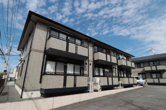 ��ʌ��������܎s��{��O���S����260-1�̃A�p�[�g�̌����O��