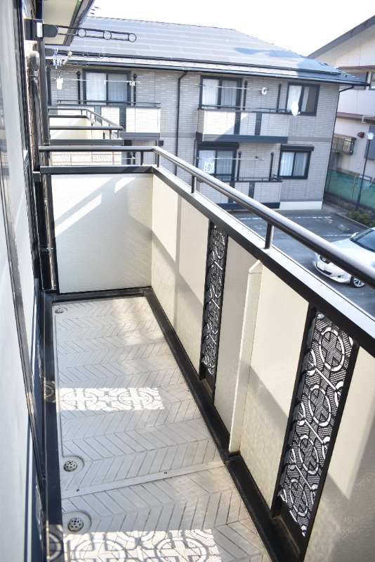 ��ʌ��������܎s��{��O���S���ڂ̃A�p�[�g�̃o���R�j�[