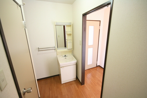 ��ʌ��������܎s������厚����̃A�p�[�g�̐��ʏ�