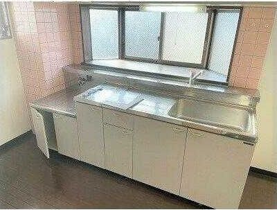 ��ʌ�����s�����P���ڂ̃}���V�����̃L�b�`��