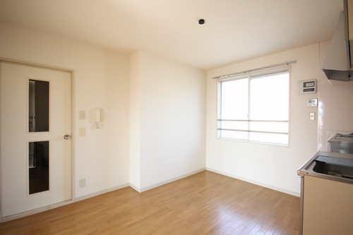 ��ʌ��������܎s������厚�쒆��̃A�p�[�g�̋��ԁE���r���O