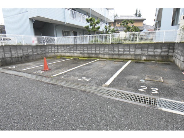 ��ʌ��������܎s������[��R���ڂ̃}���V�����̒��ԏ�