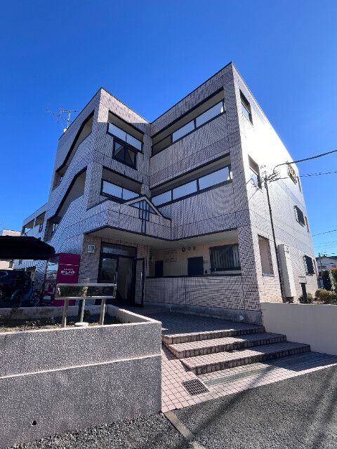 ��ʌ��@�c�s�厚�쓇638-3�̃}���V�����̌����O��