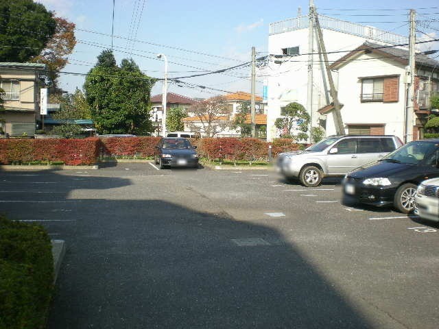 ��ʌ��������܎s��{��V�����P���ڂ̃}���V�����̒��ԏ�