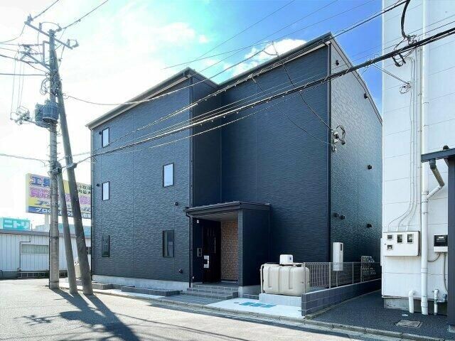 ��ʌ��������܎s��΋���q�S����14-13�̃A�p�[�g�̌����O��