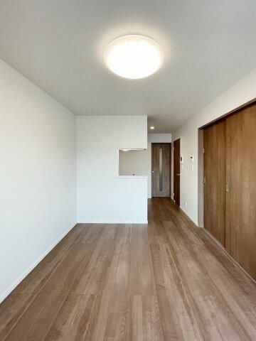 ��ʌ��������܎s��΋���q�S���ڂ̃A�p�[�g�̋��ԁE���r���O