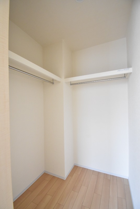 ��ʌ�����s�厚�����̃A�p�[�g�̎��[