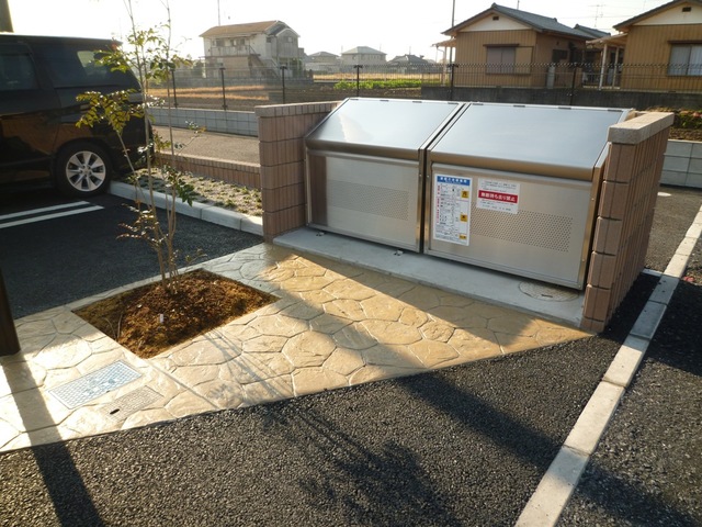 ��ʌ��������܎s����厚�y���̃A�p�[�g�̂��̑�