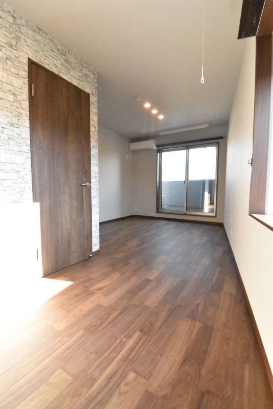 ��ʌ��������܎s�����扺�����V���ڂ̃A�p�[�g�̋��ԁE���r���O