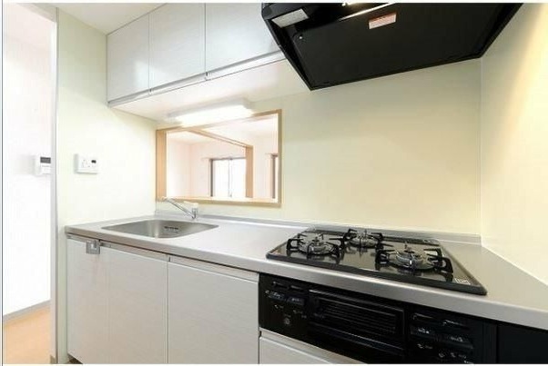 ��ʌ��������܎s��΋���Q���ڂ̃}���V�����̃L�b�`��