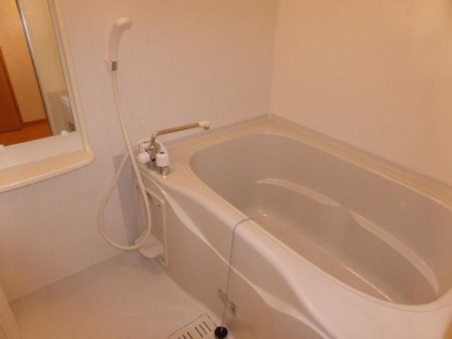 ��ʌ�����s���̉ƂP���ڂ̃A�p�[�g�̃o�X