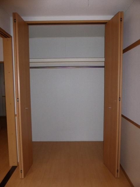 ��ʌ�����s���̉ƂP���ڂ̃A�p�[�g�̎��[