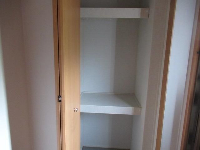 ��ʌ�����s���̉ƂP���ڂ̃A�p�[�g�̂��̑�