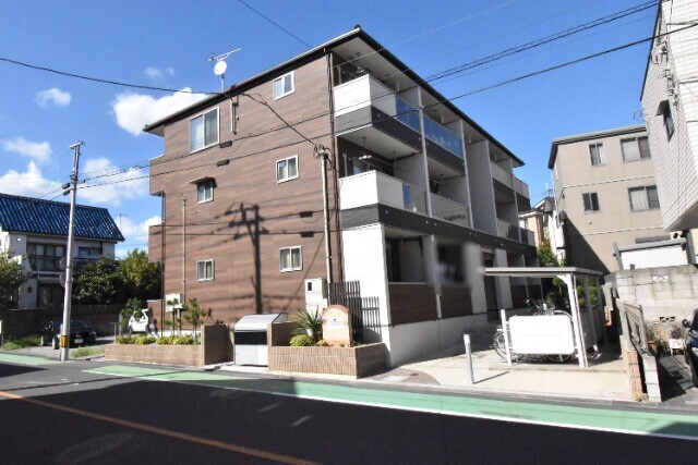 ��ʌ��������܎s�Y�a��{���R���ڂ̃A�p�[�g�̌����O��