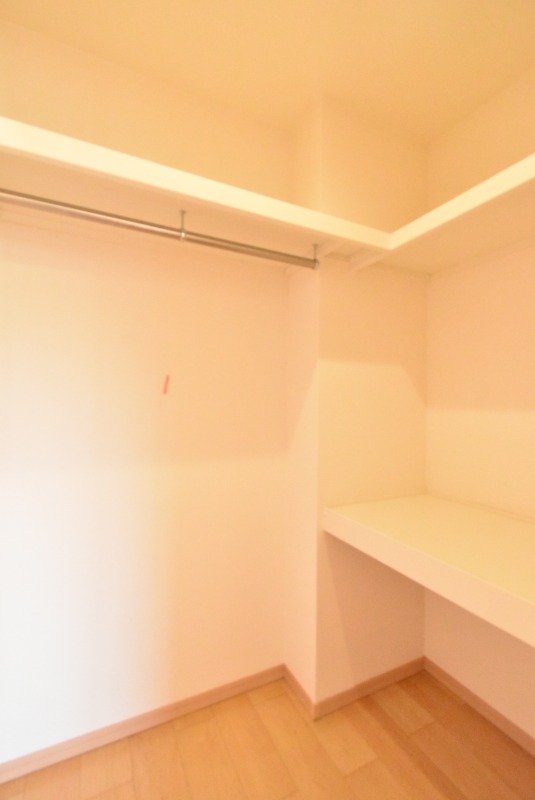 ��ʌ�����s�厚�ؑ]�C�̃A�p�[�g�̎��[